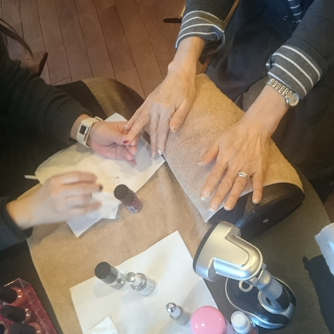 ネイルセラピーの様子